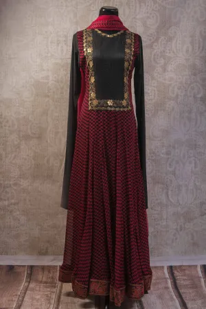 500942 Suit Long Sleeve Red & Black Geometric Pattern with Gold Embroidery and Scarf