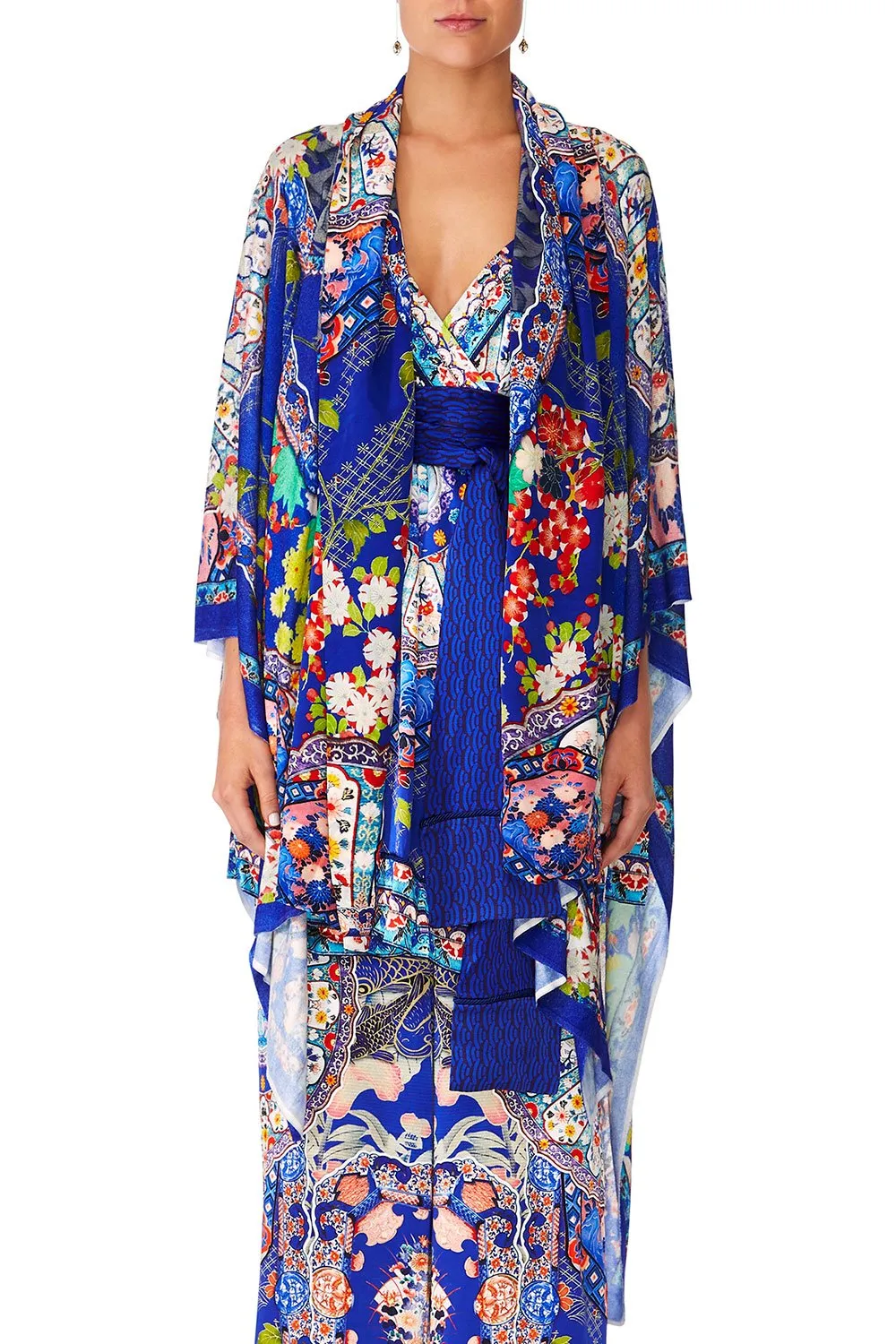 CAPE WITH SILK SCARF SATURN SISTER