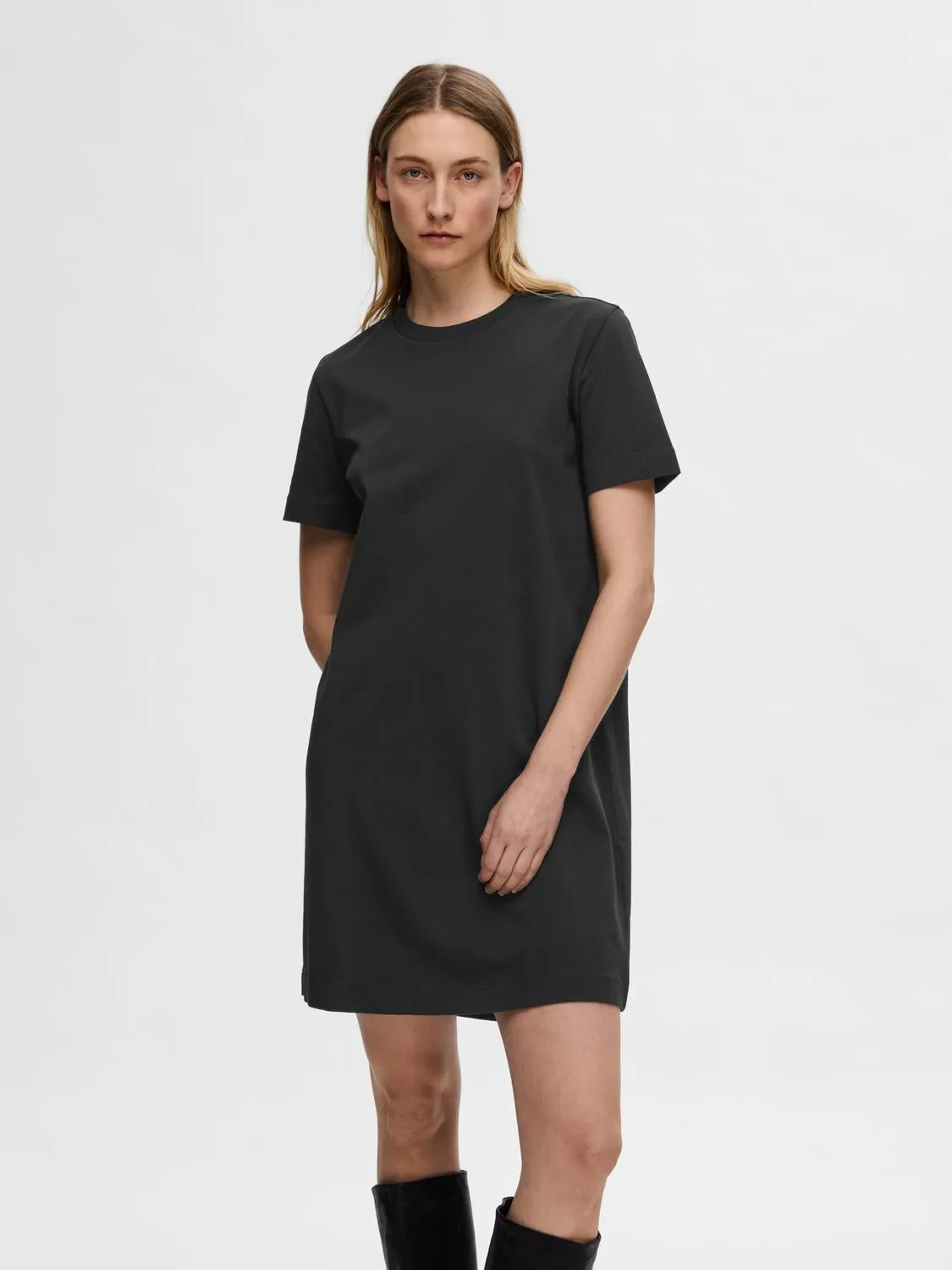 Essential Ss Short Tee Dress - Black