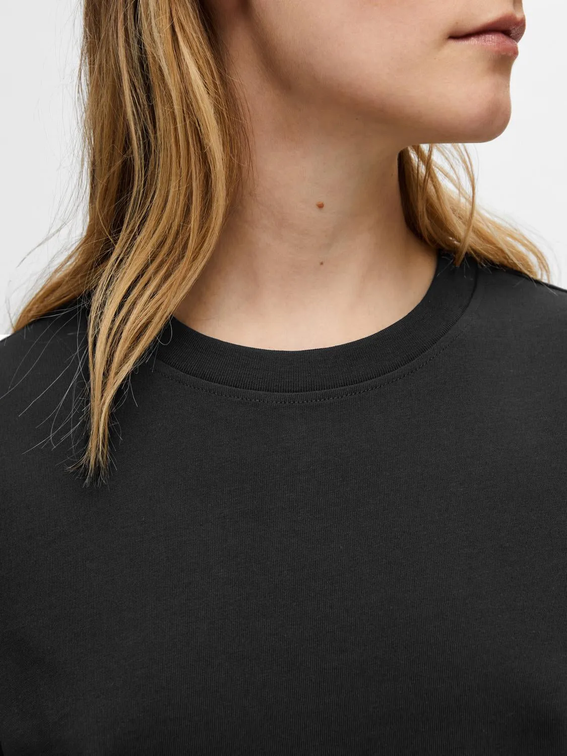 Essential Ss Short Tee Dress - Black