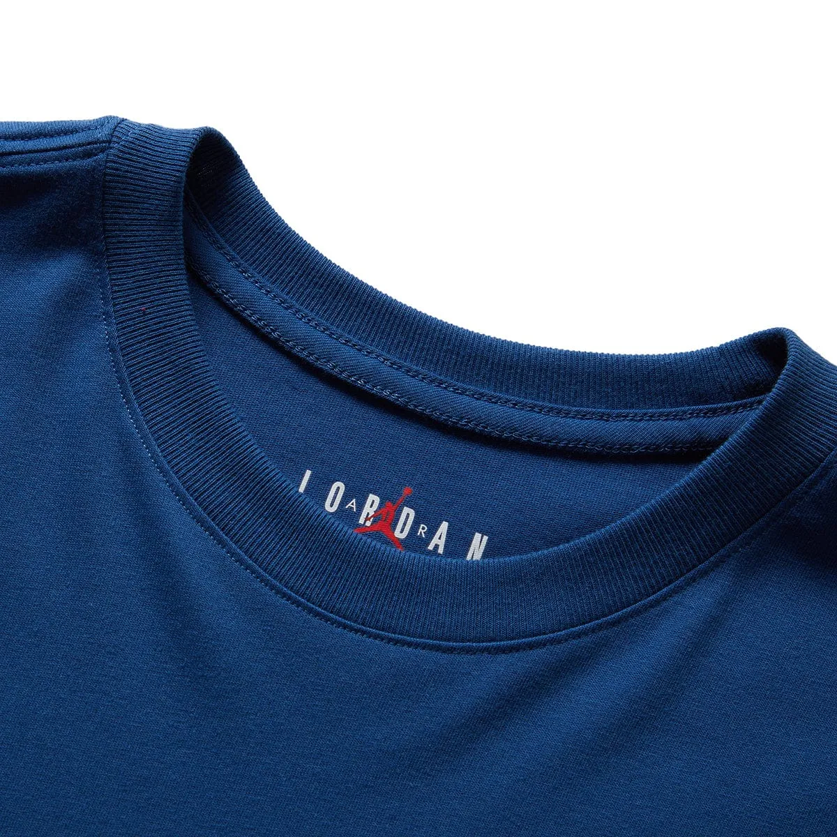 ESSENTIAL TEE