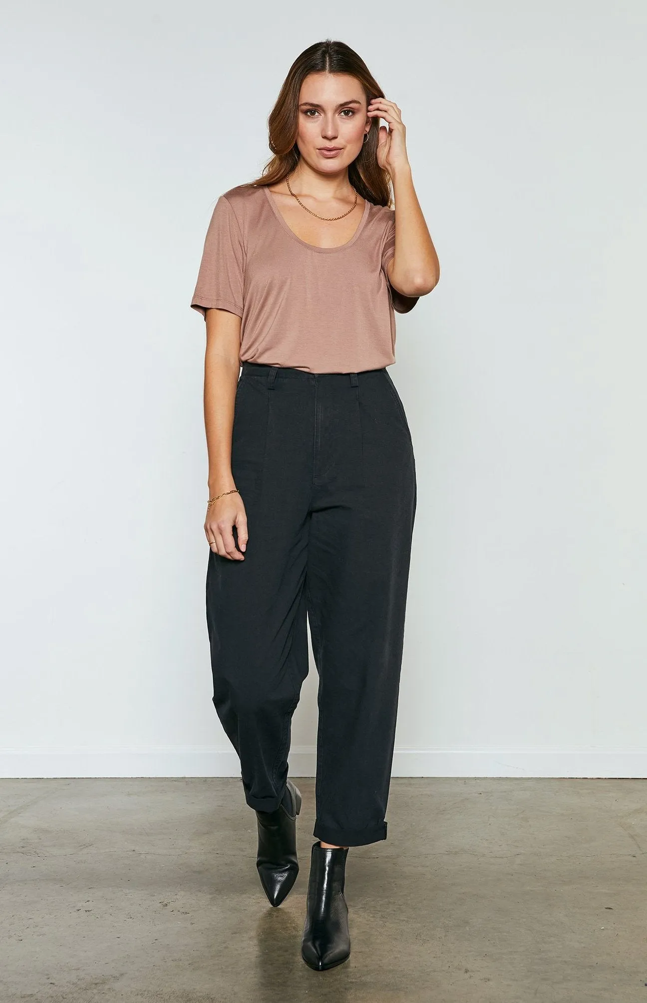 HAYDEN TEE