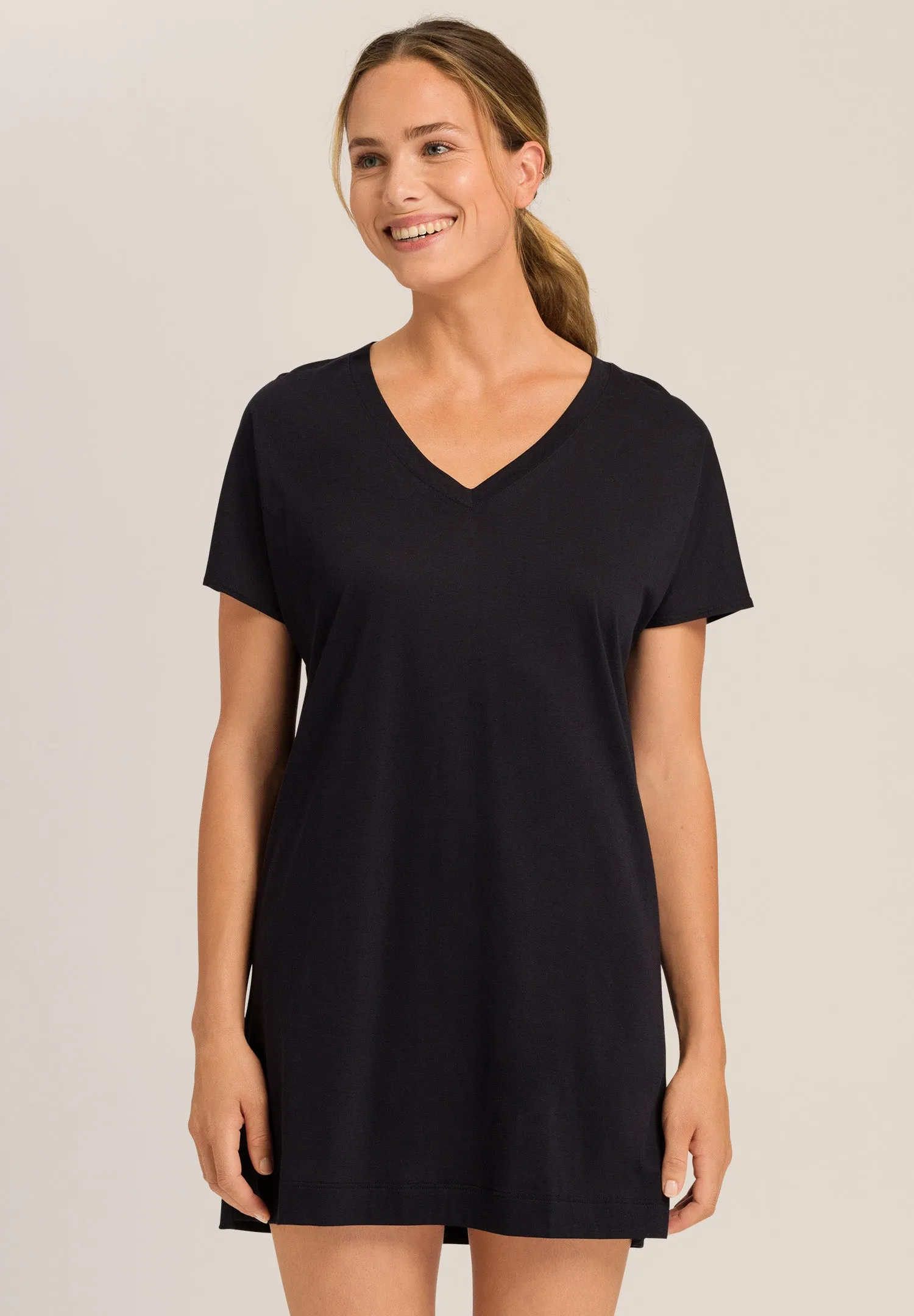 Laura Cotton Blend V-Neck Bigshirt | Black 77111-019