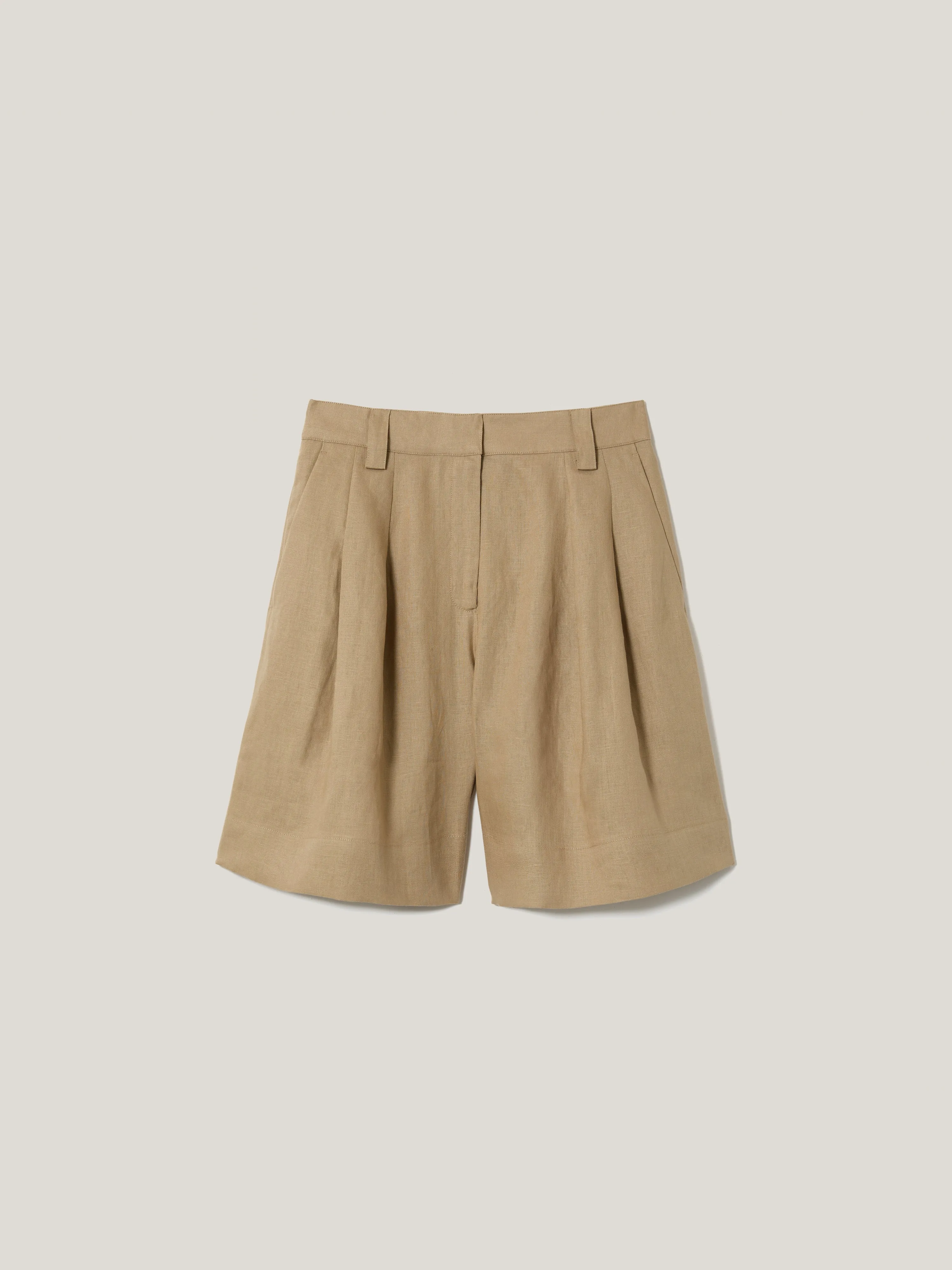 Linen Pleated Bermuda Short | Sand