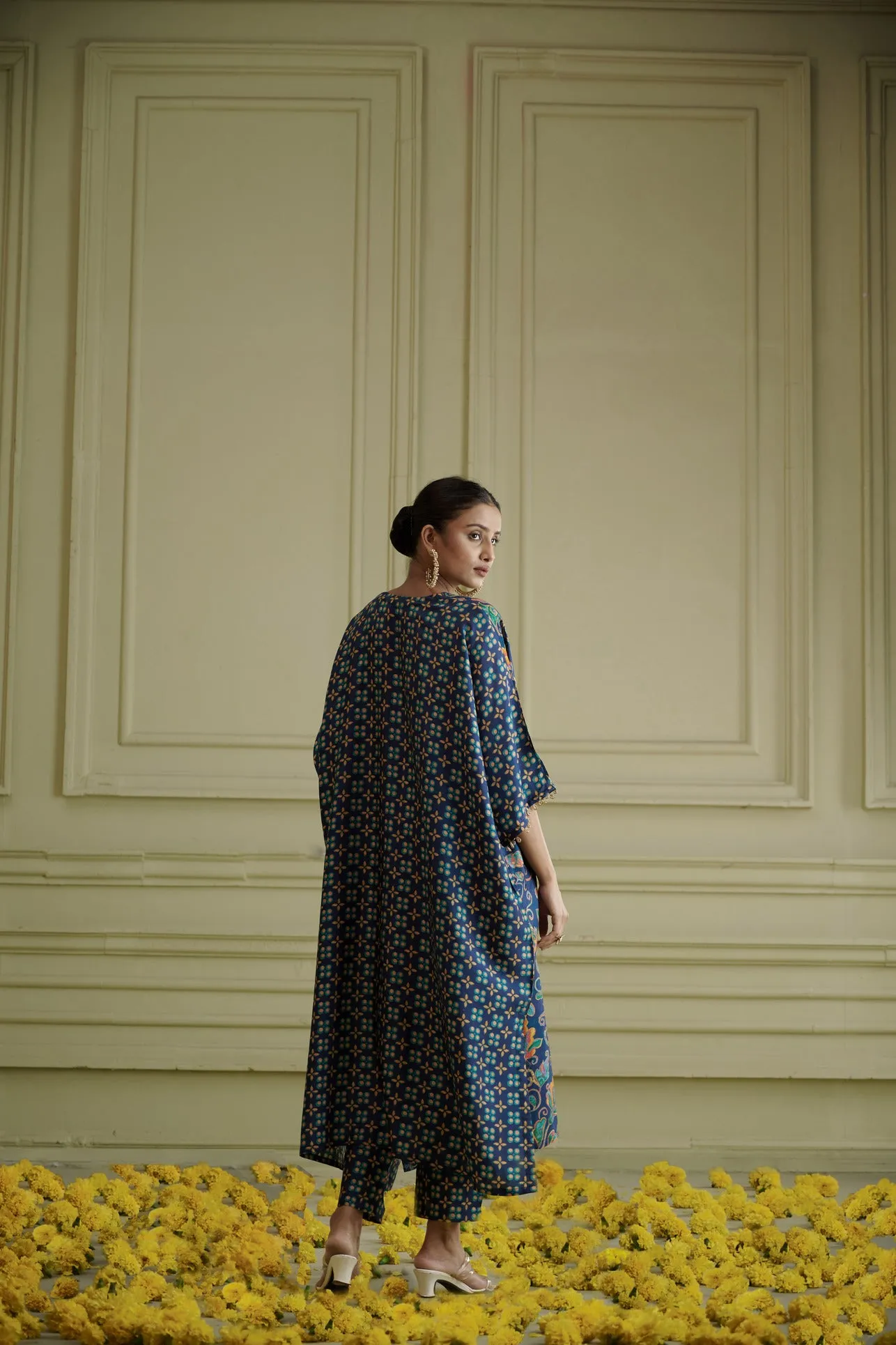 Maaya Kaftan Set