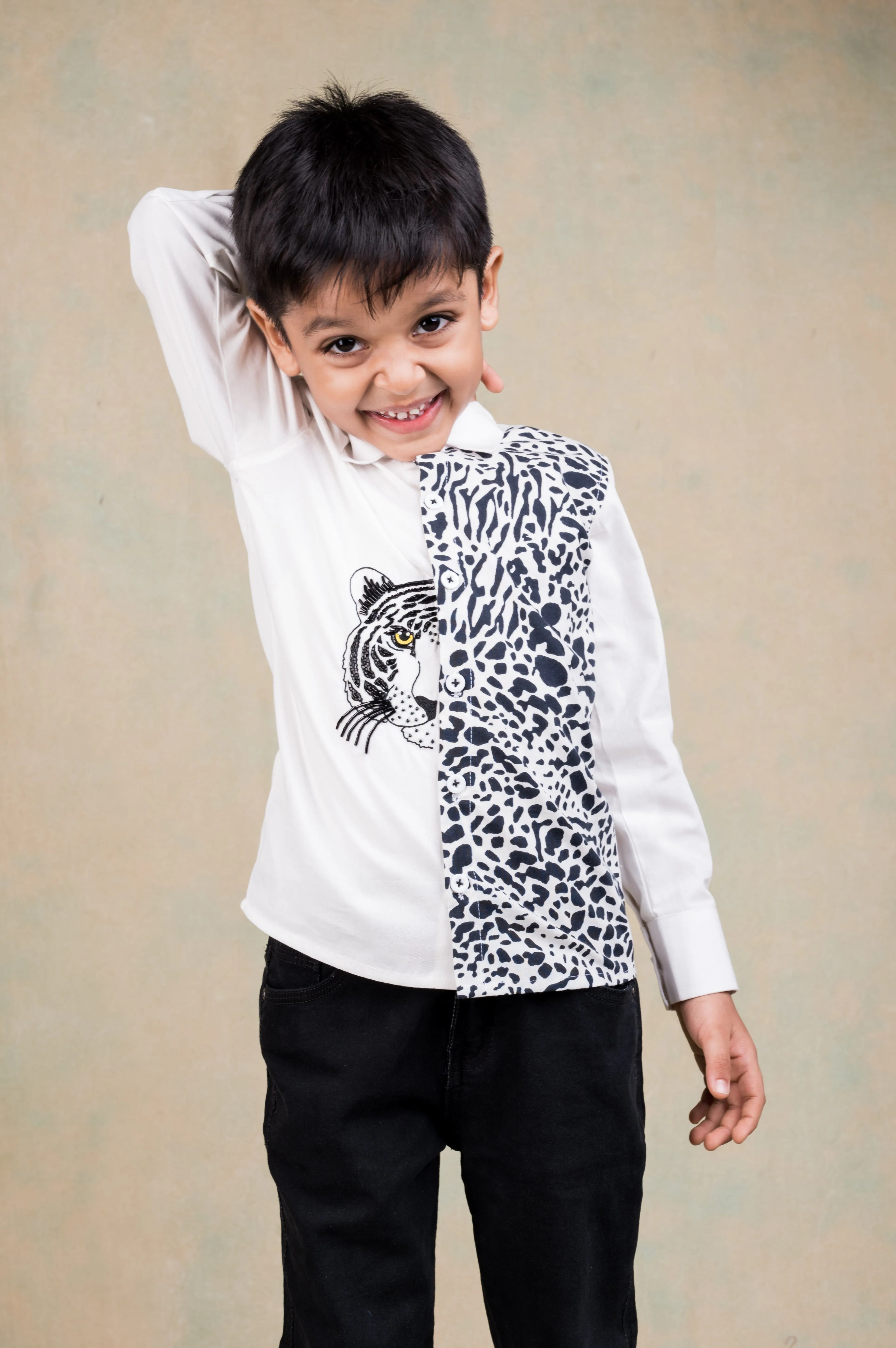 Pre-Order: Peek a book Tiger Shirt