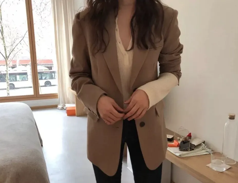 Relaxed Single-Breasted Blazer