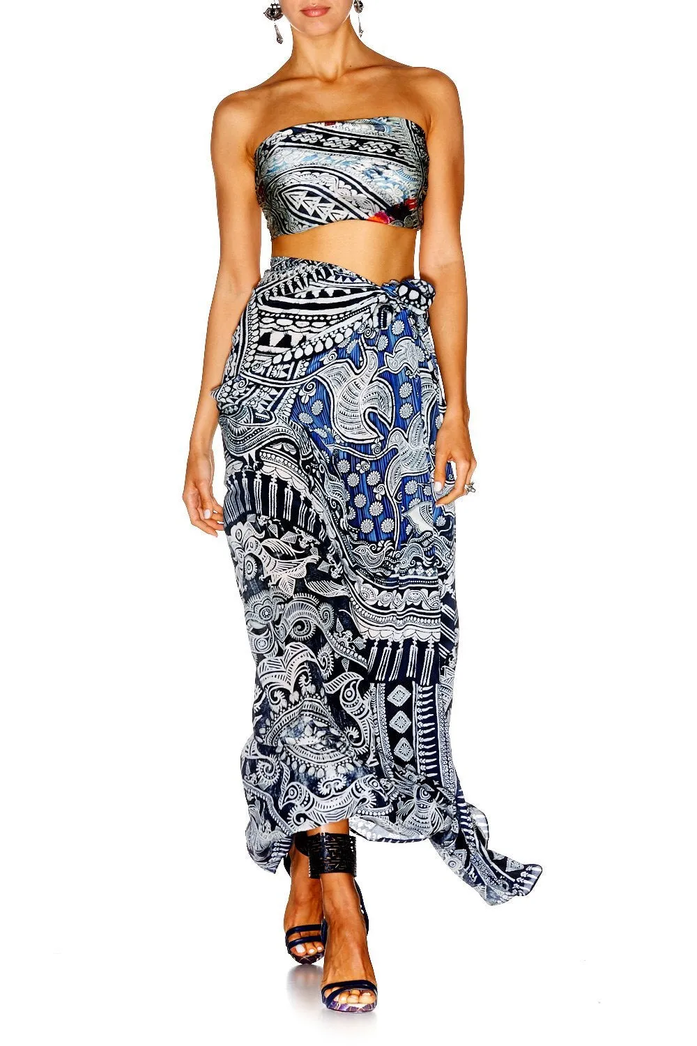 ROUND NECK KAFTAN SMALL TOWN HERO