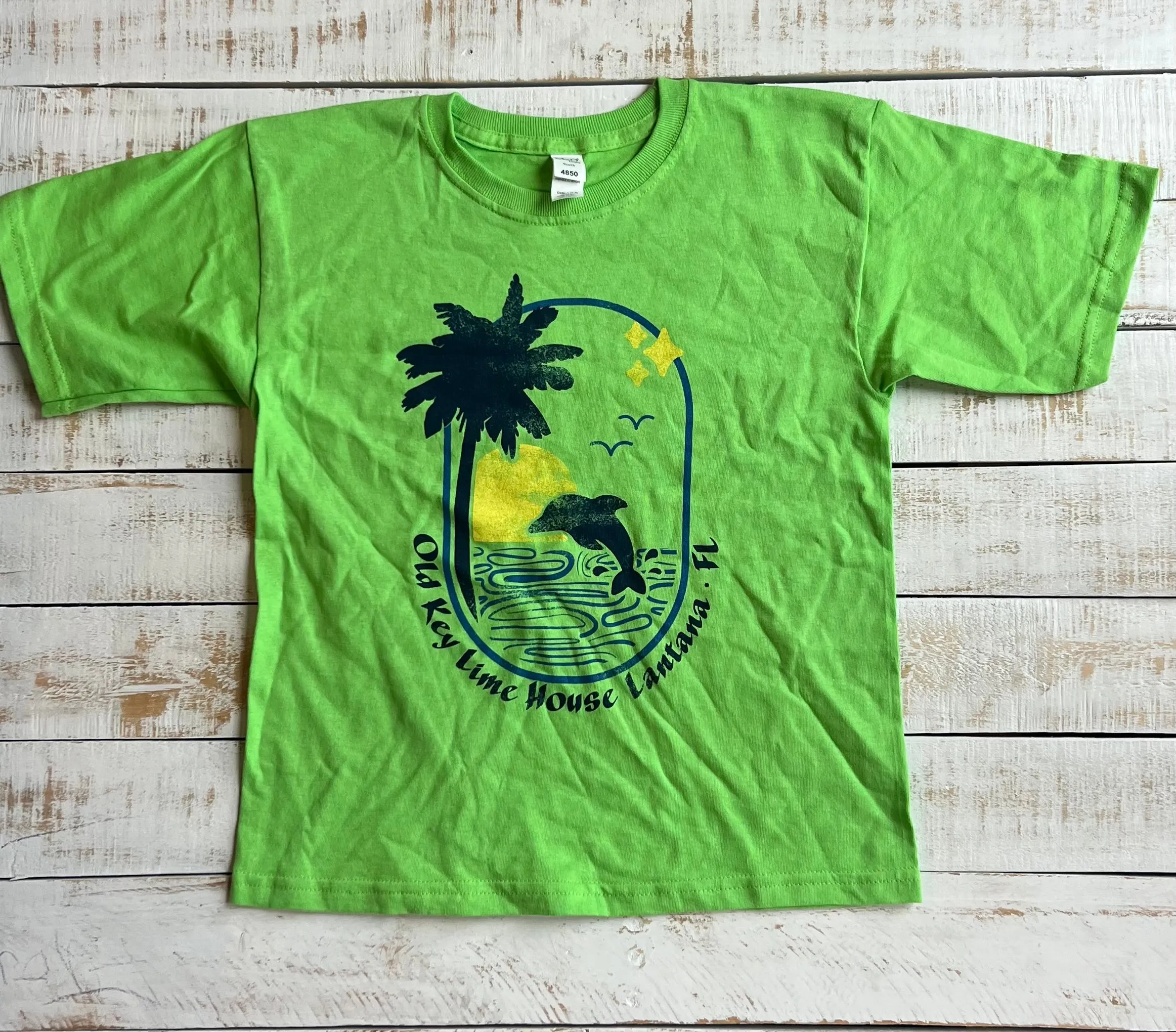Short Sleeve Kids Curvy Waves T-shirt, Vivid Lime