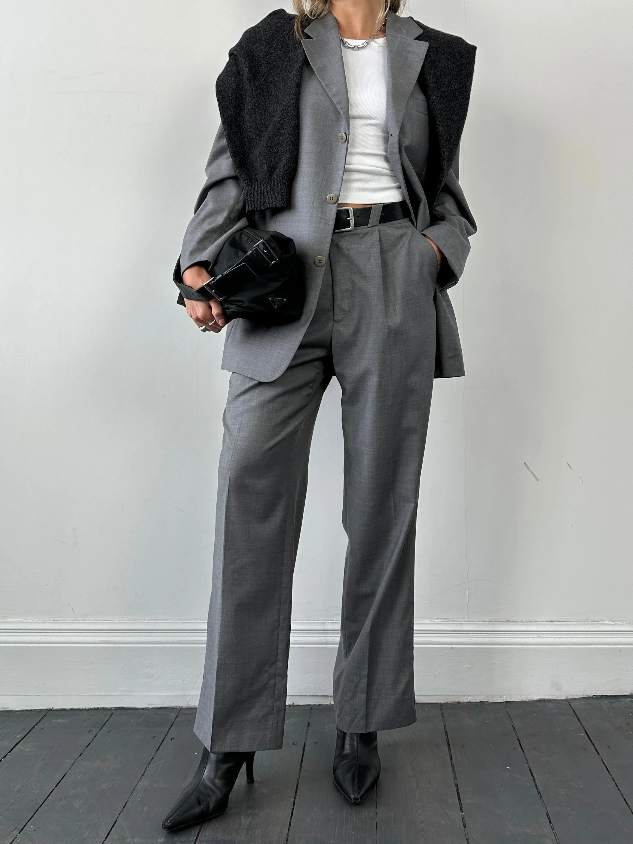 Versace Single Breasted Relaxed Wool Suit - 42R/W30