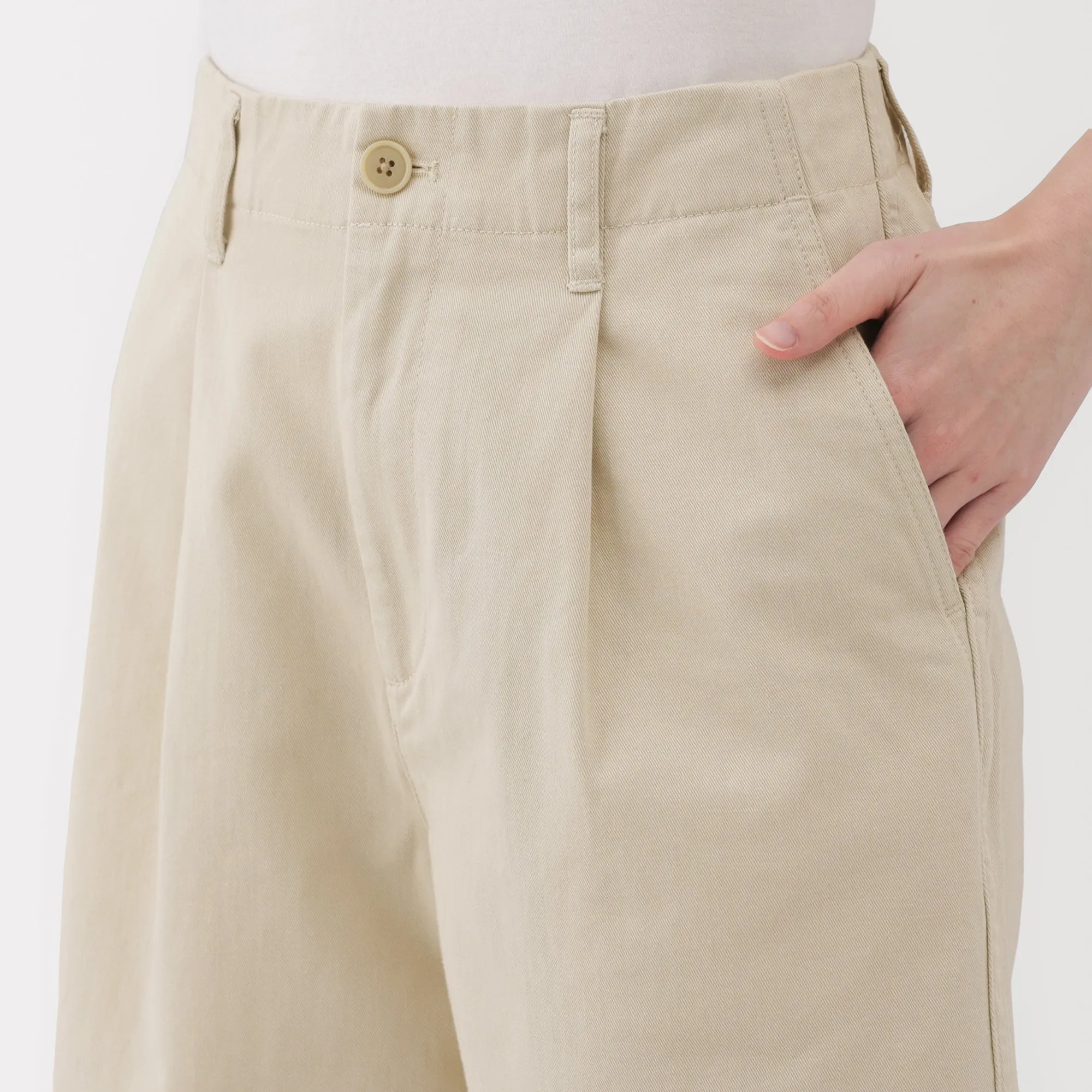Women's Slub Yarn Chino Darted Shorts