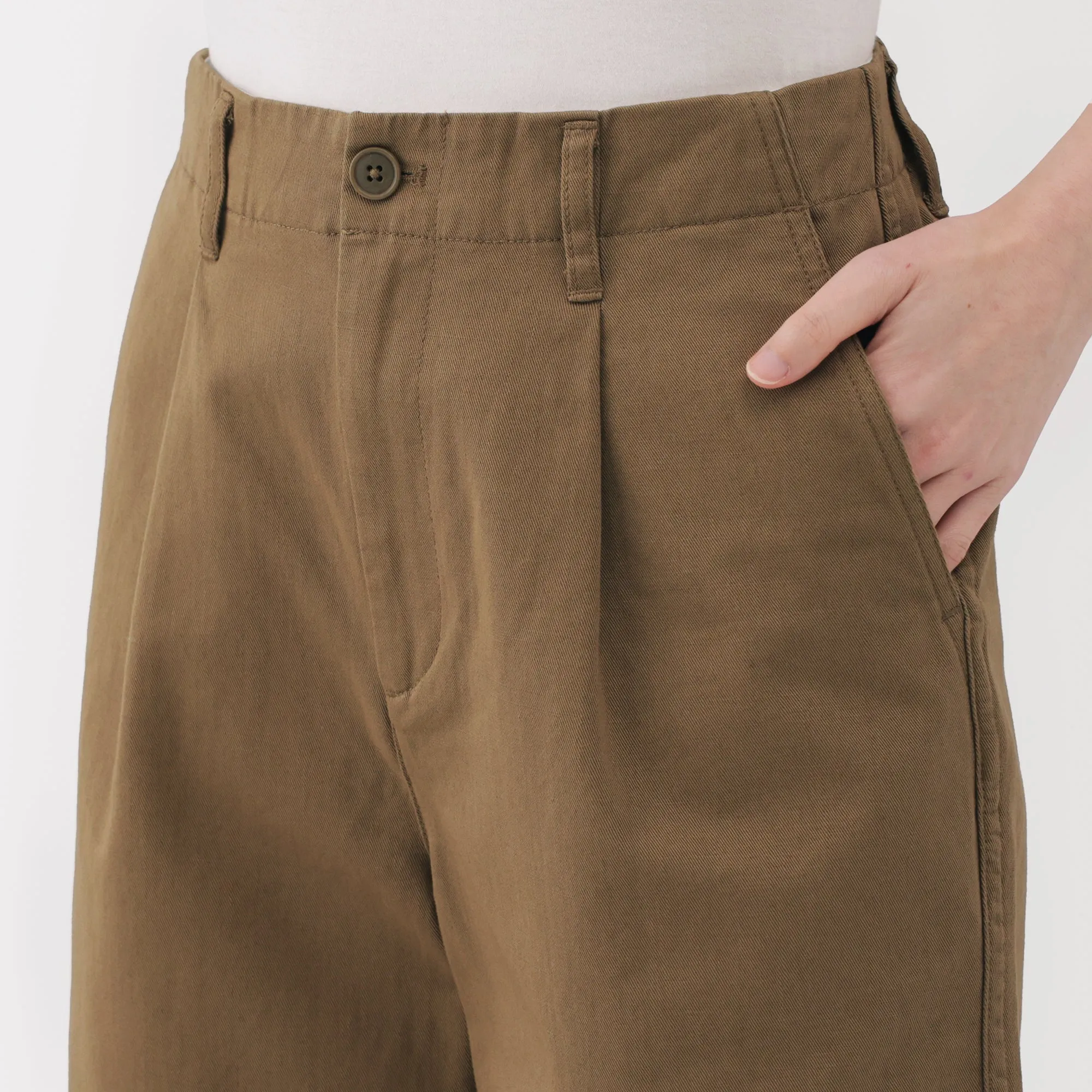 Women's Slub Yarn Chino Darted Shorts